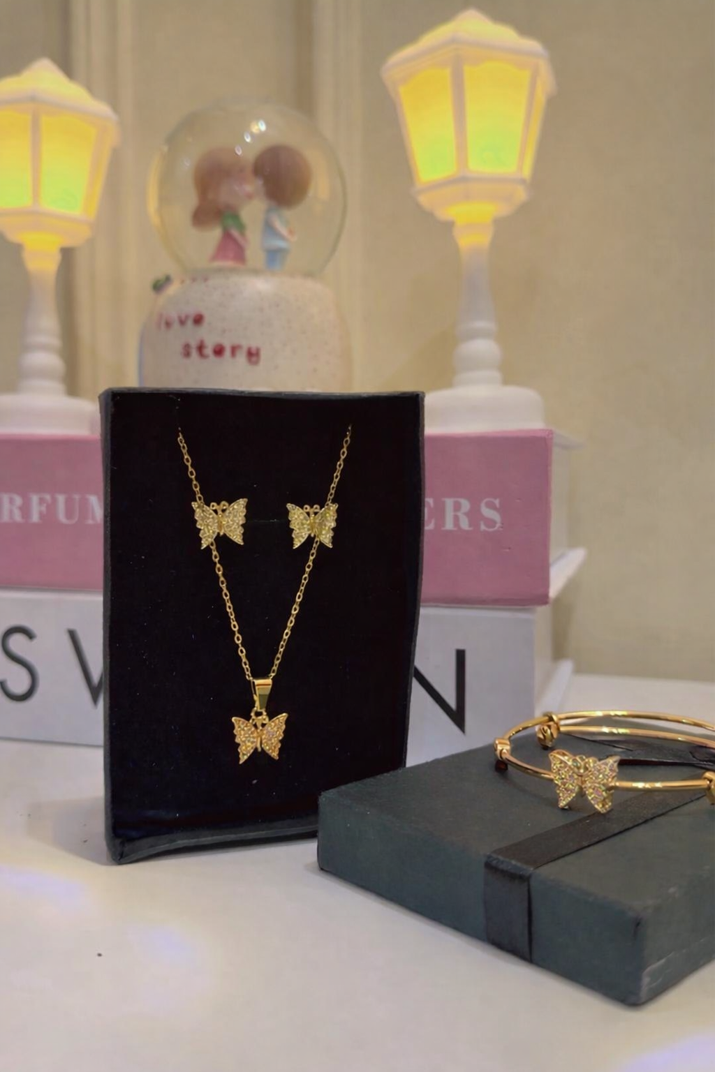 Elegant Butterfly Jewelry Combo – Pendant Set & Premium Handcuff 🦋✨