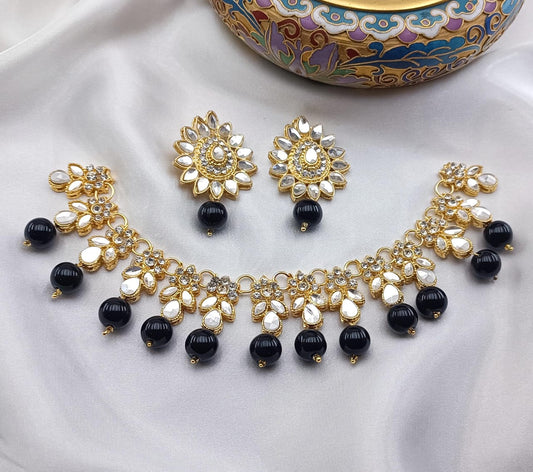 Simple Stones Chokar Set