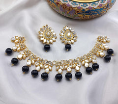 Simple Stones Chokar Set
