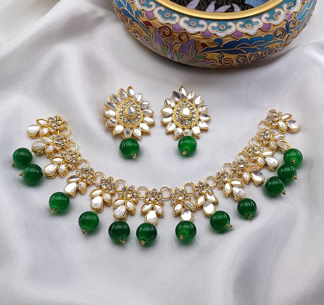 Simple Stones Chokar Set