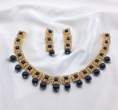 Simple Stones Choker Set