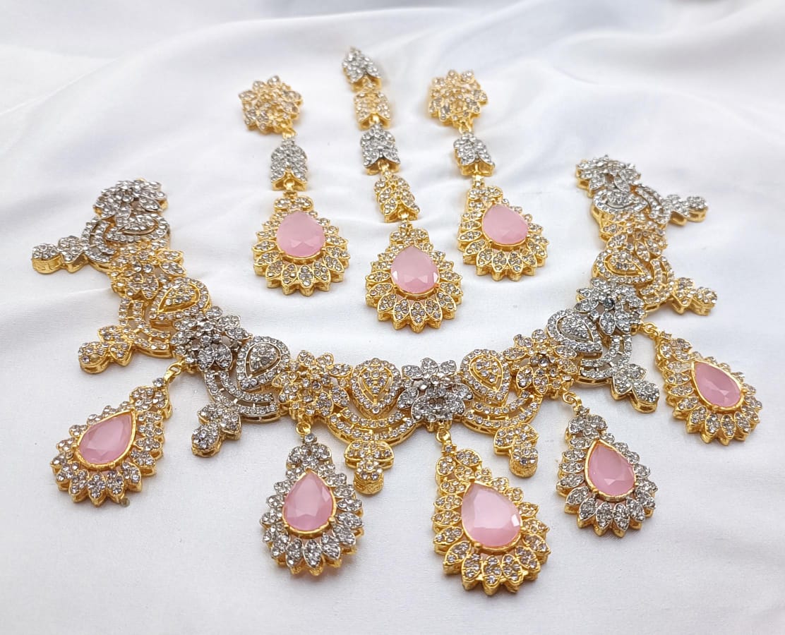 Gold Polish Neacklace Set