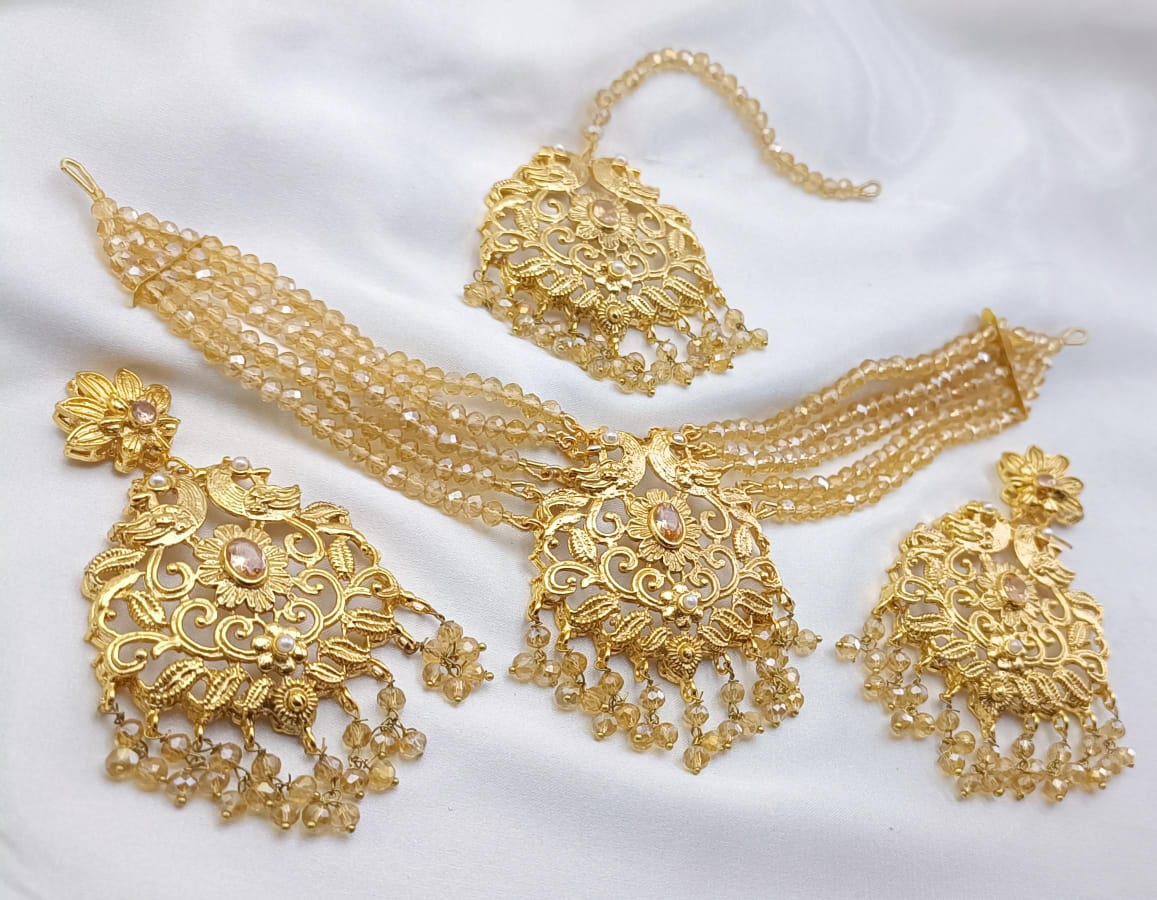 Gold Polish Neacklace Set