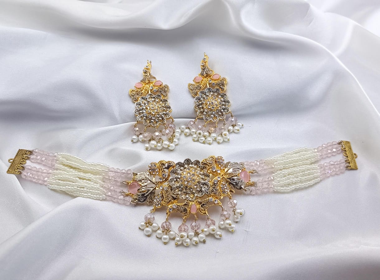 White Pearls Choker Set