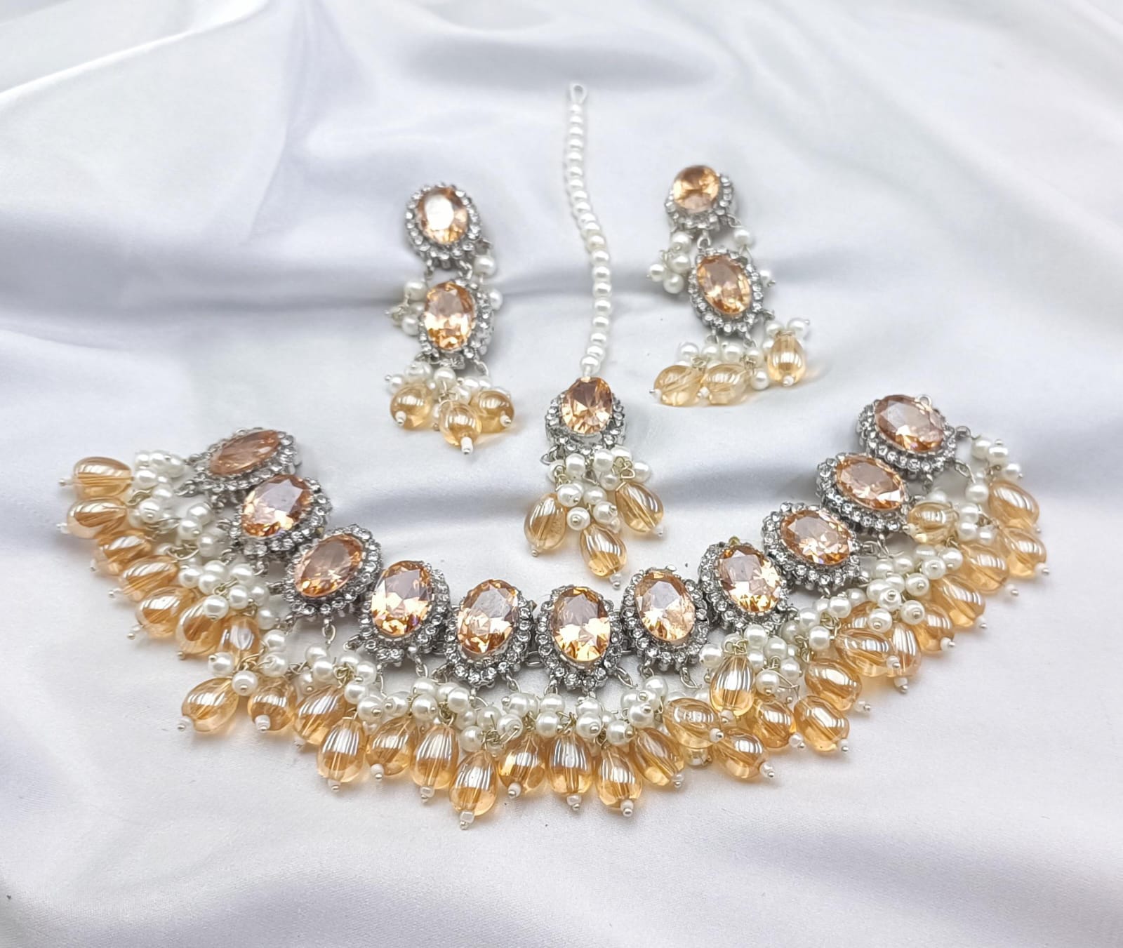 Silver Base Neacklace Set