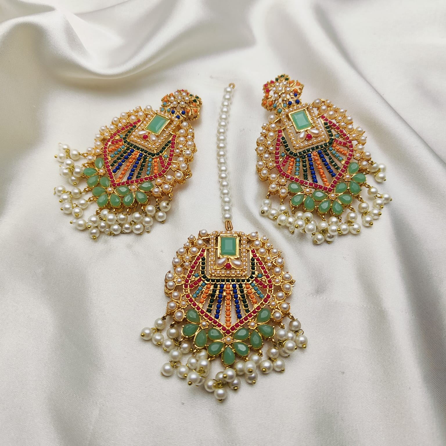 Elegant Tika & Earrings