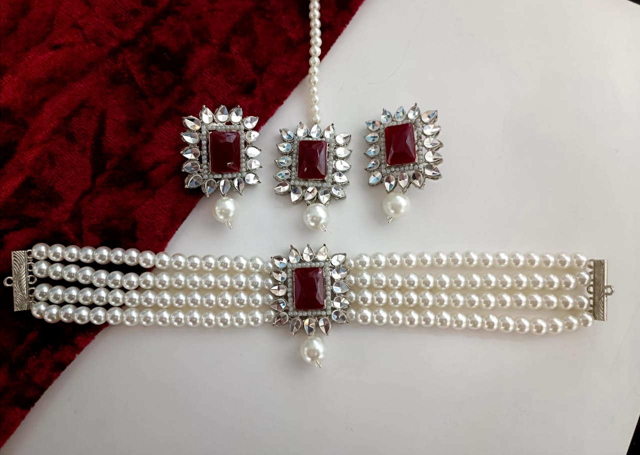 White Pearls Choker Set