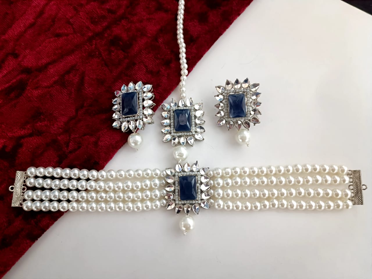 White Pearls Choker Set