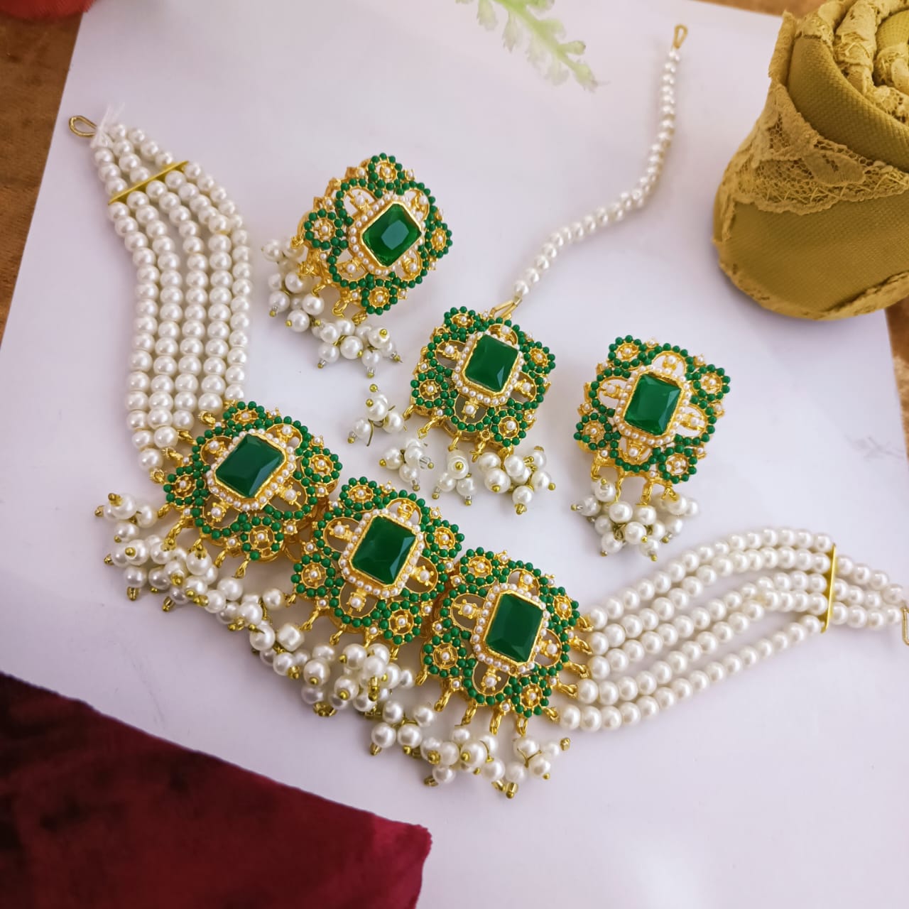 White Pearls Neacklace Set