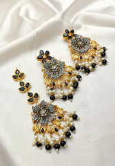 Delightful Tika & Earrings