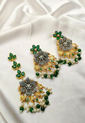 Delightful Tika & Earrings