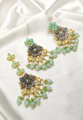 Delightful Tika & Earrings