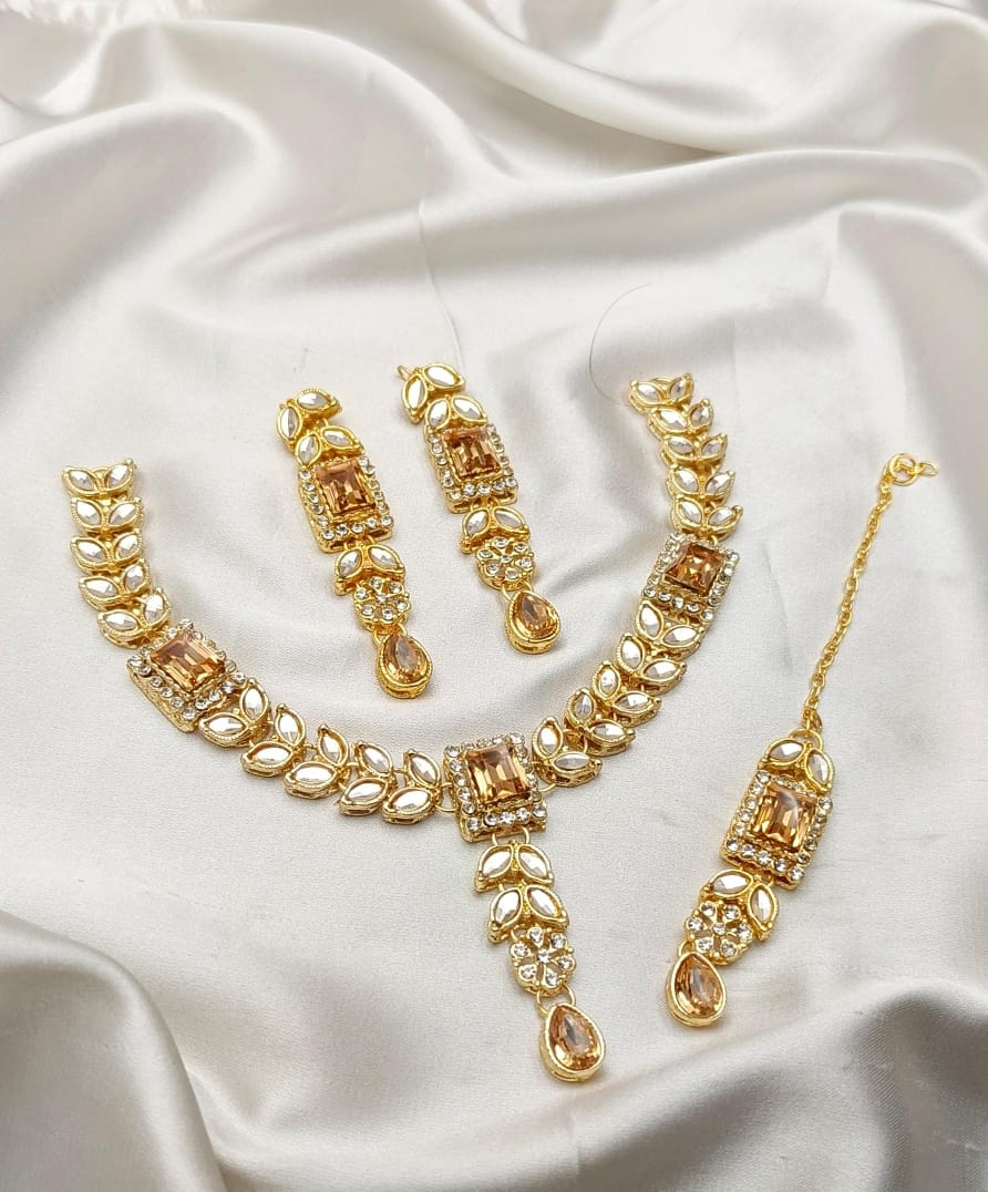 American Choker Party Set