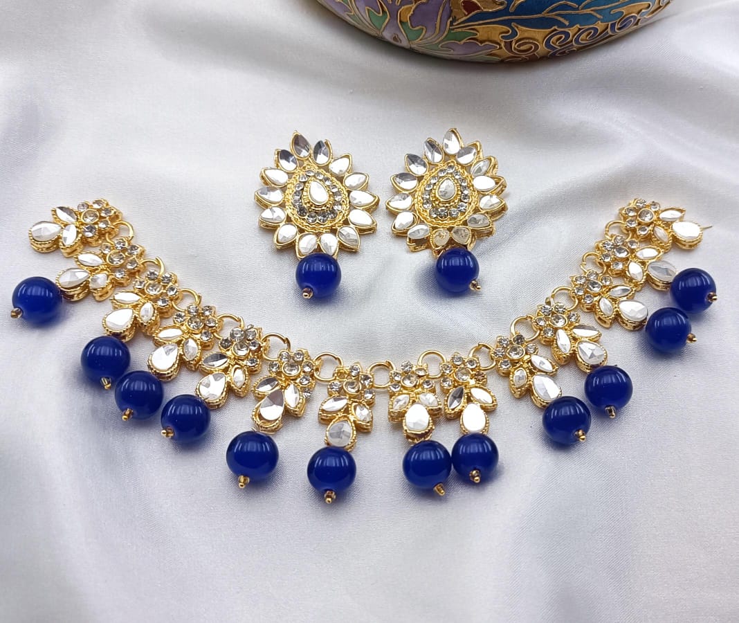 Simple Stones Chokar Set