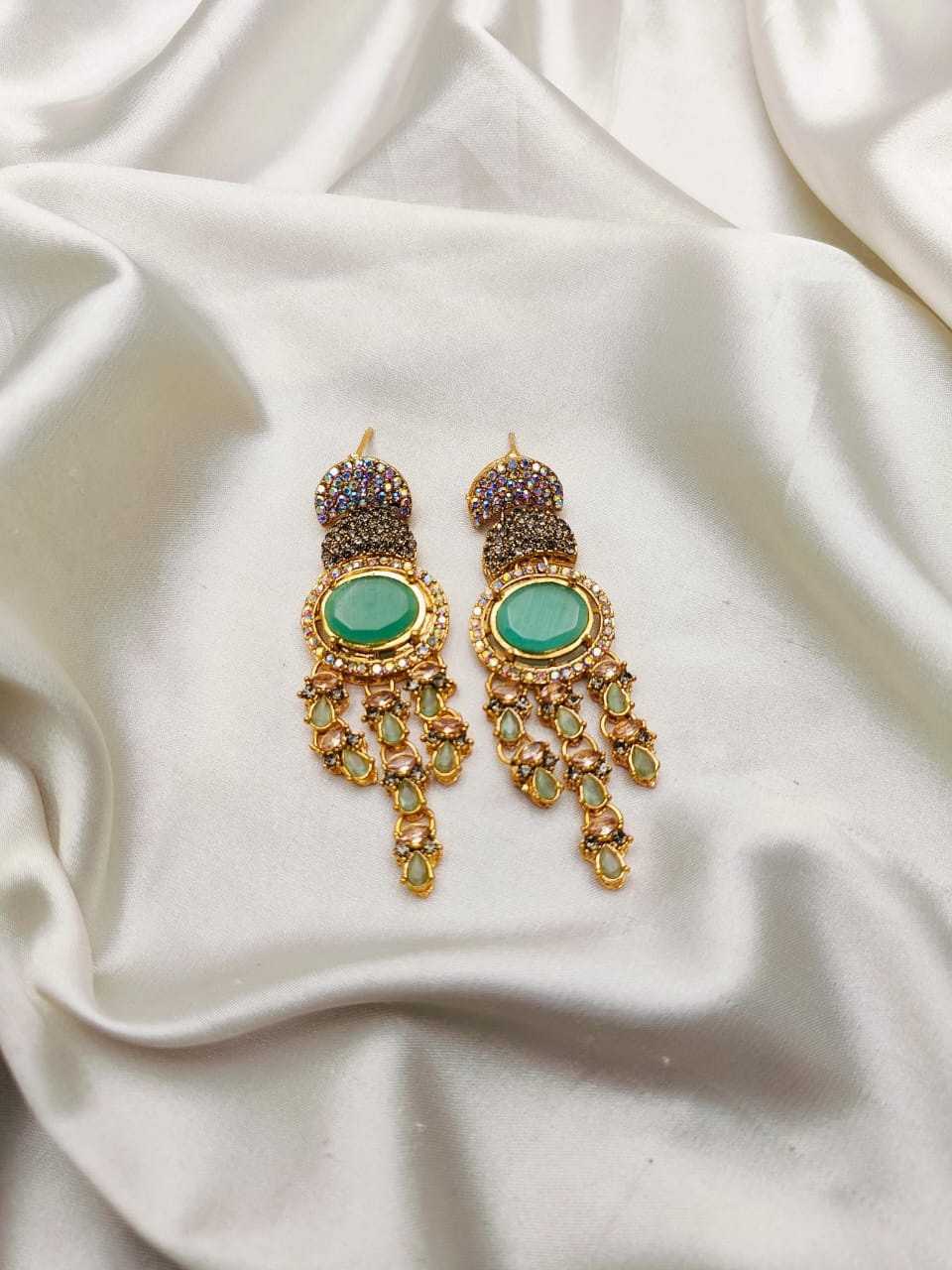 Fine Quality Stones Earrings