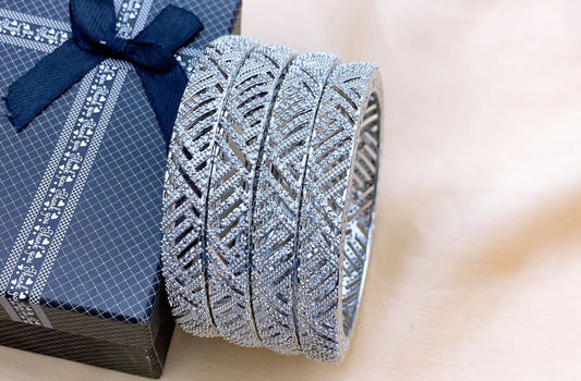One Carat 4Pieces Bangles Set