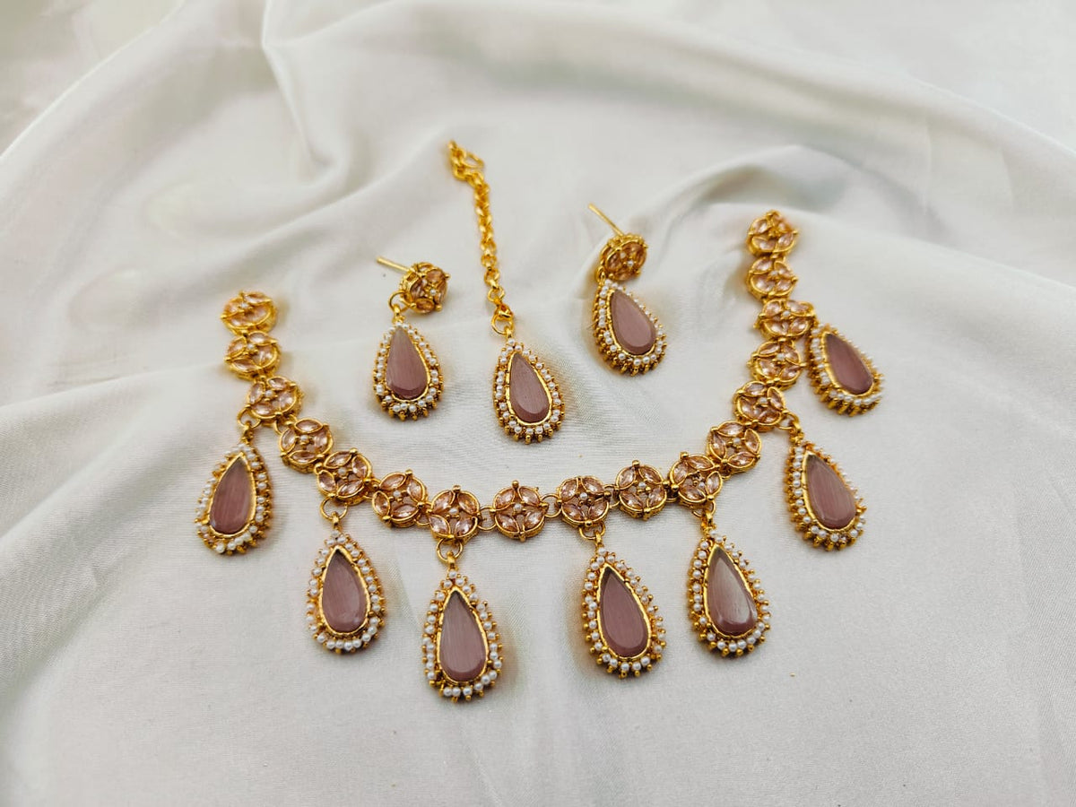 Elegant Stones Neacklace Set