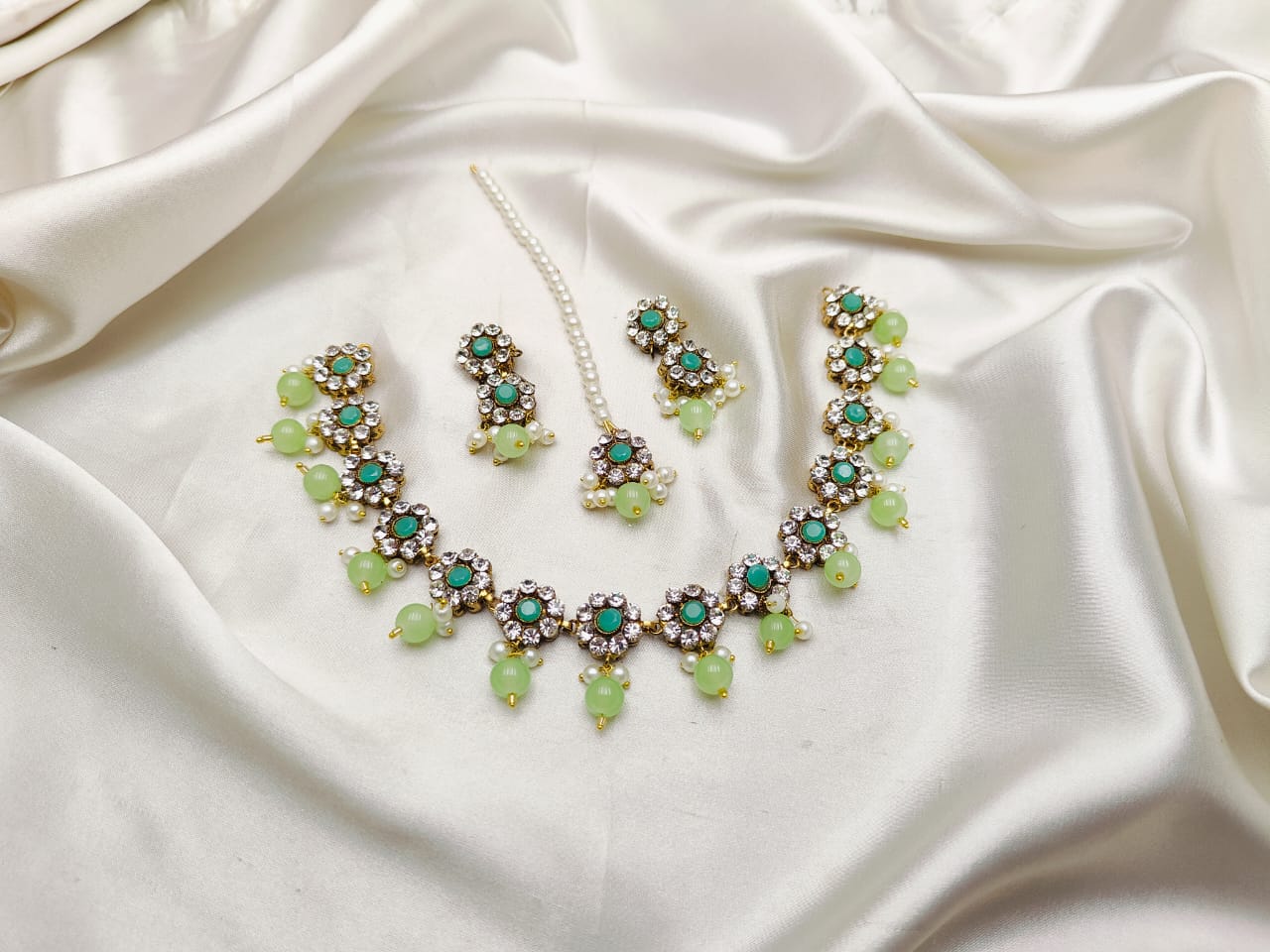 Fine Quality Choker Set