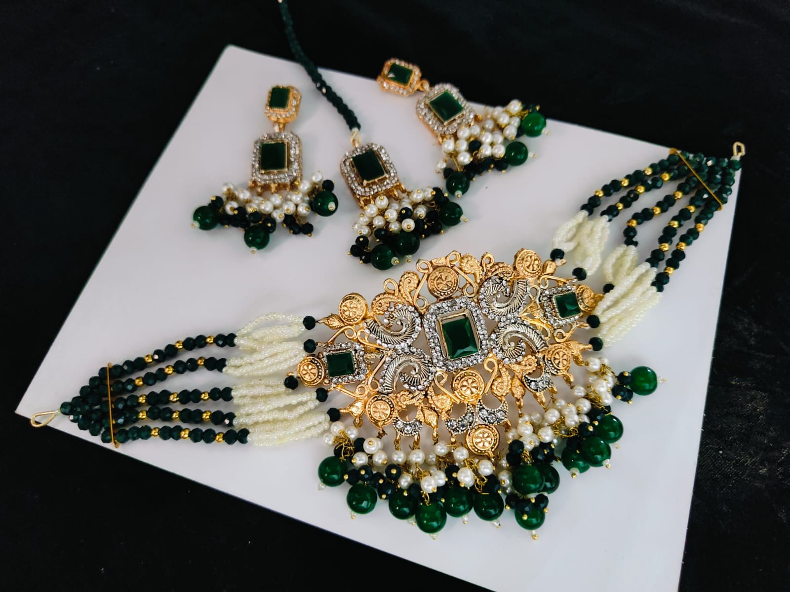 Gold Polish Neacklace Set