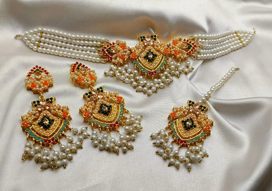 Fine Quality Neacklace Set