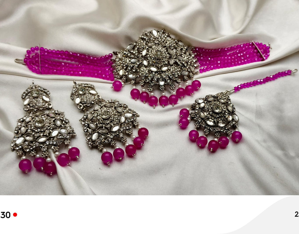 Silver Base Neacklace Set