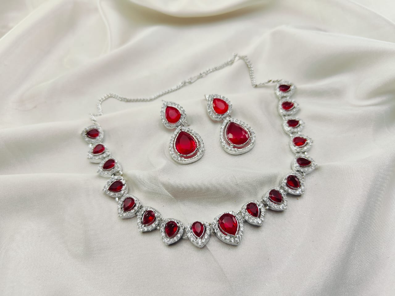 Zircon Stones Choker Set