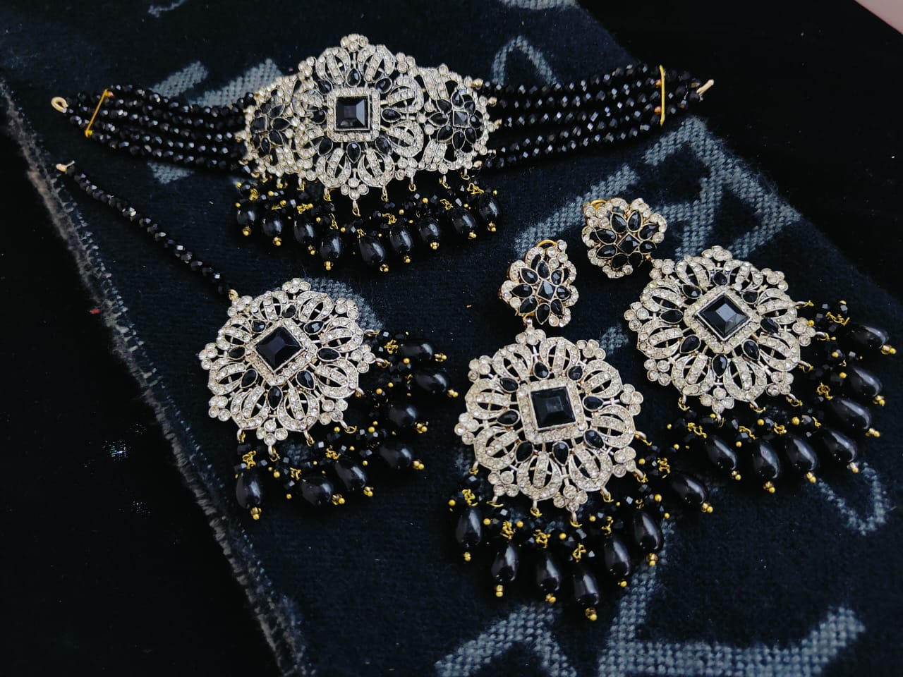 Casting Fine Quality 2Tone Choker Set
