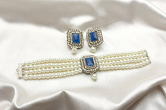Simple White Pearls Choker