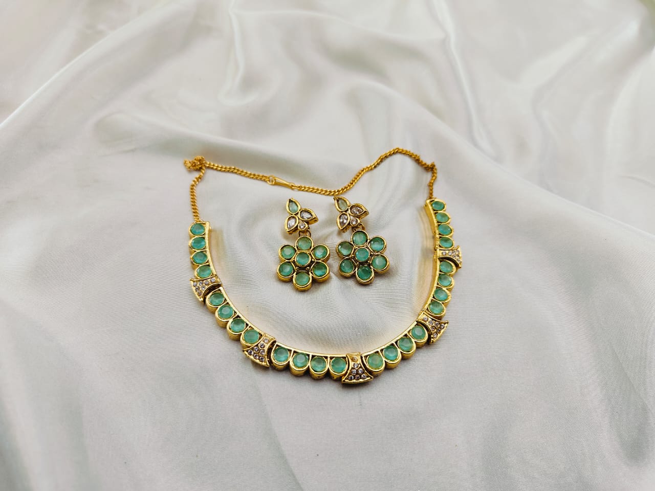 Zircon Stones Choker Set