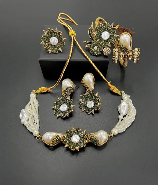 Luxury Style Choker Set With Bracelet Ring