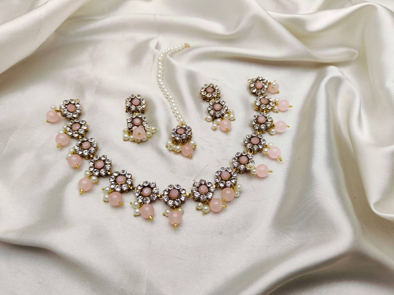Fine Quality Choker Set