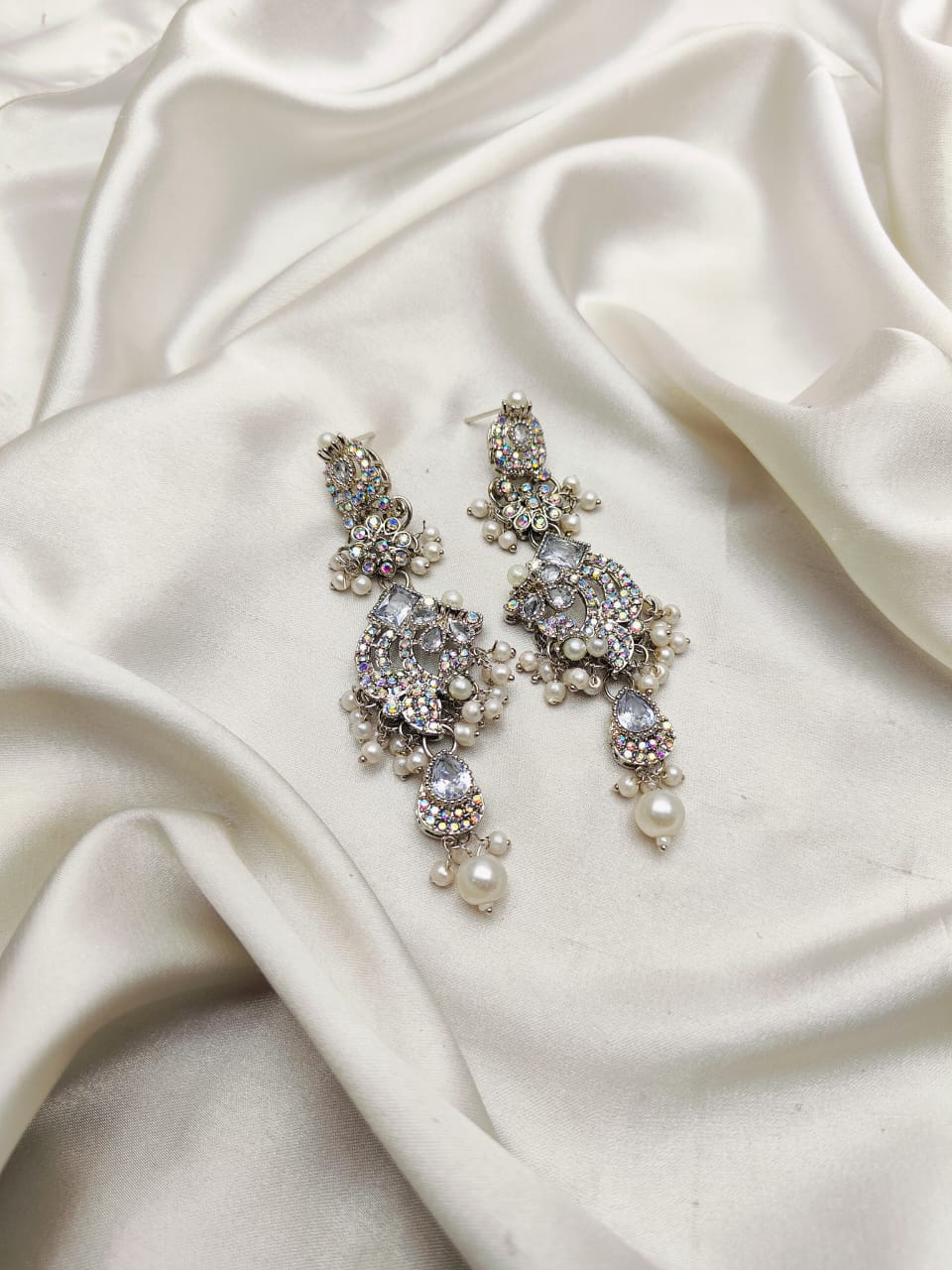 Fine Quality Stones Earrings