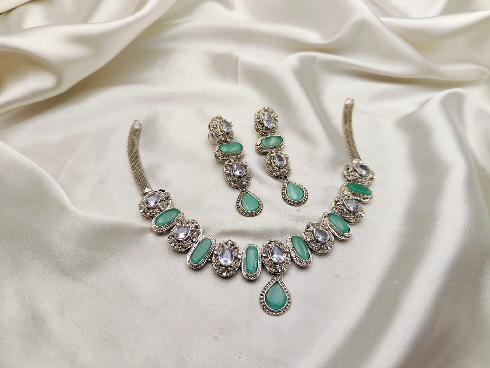 Fine Quality Neacklace Set