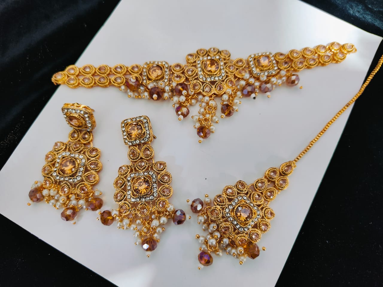 Fine Quality Neacklace Set