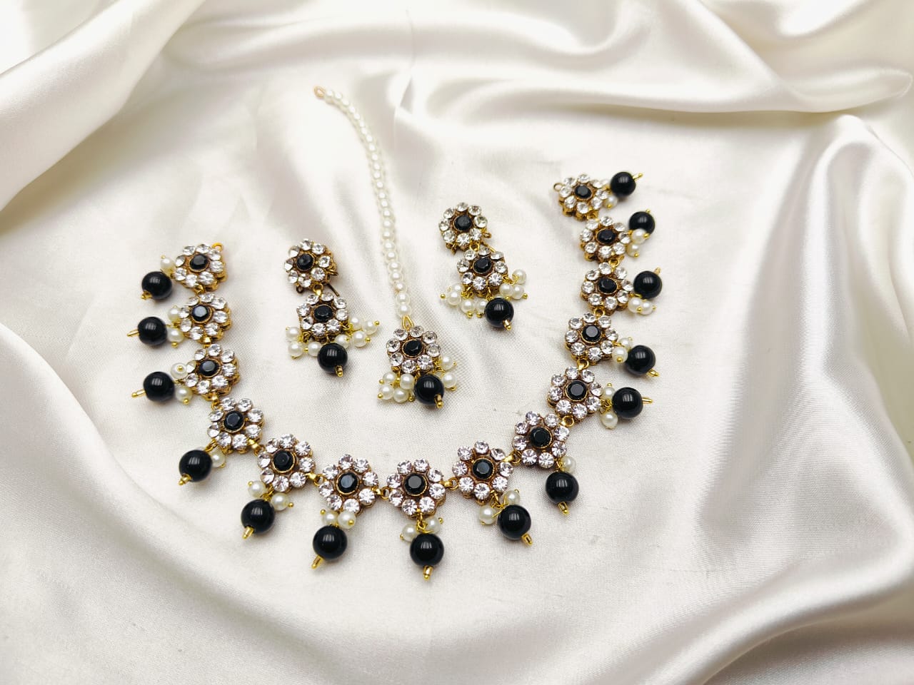 Fine Quality Choker Set
