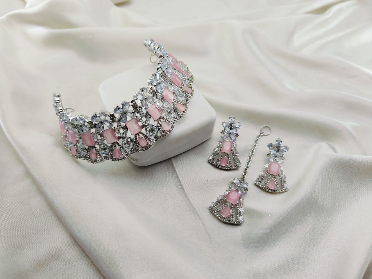 Beautiful Handmade Neacklace Set
