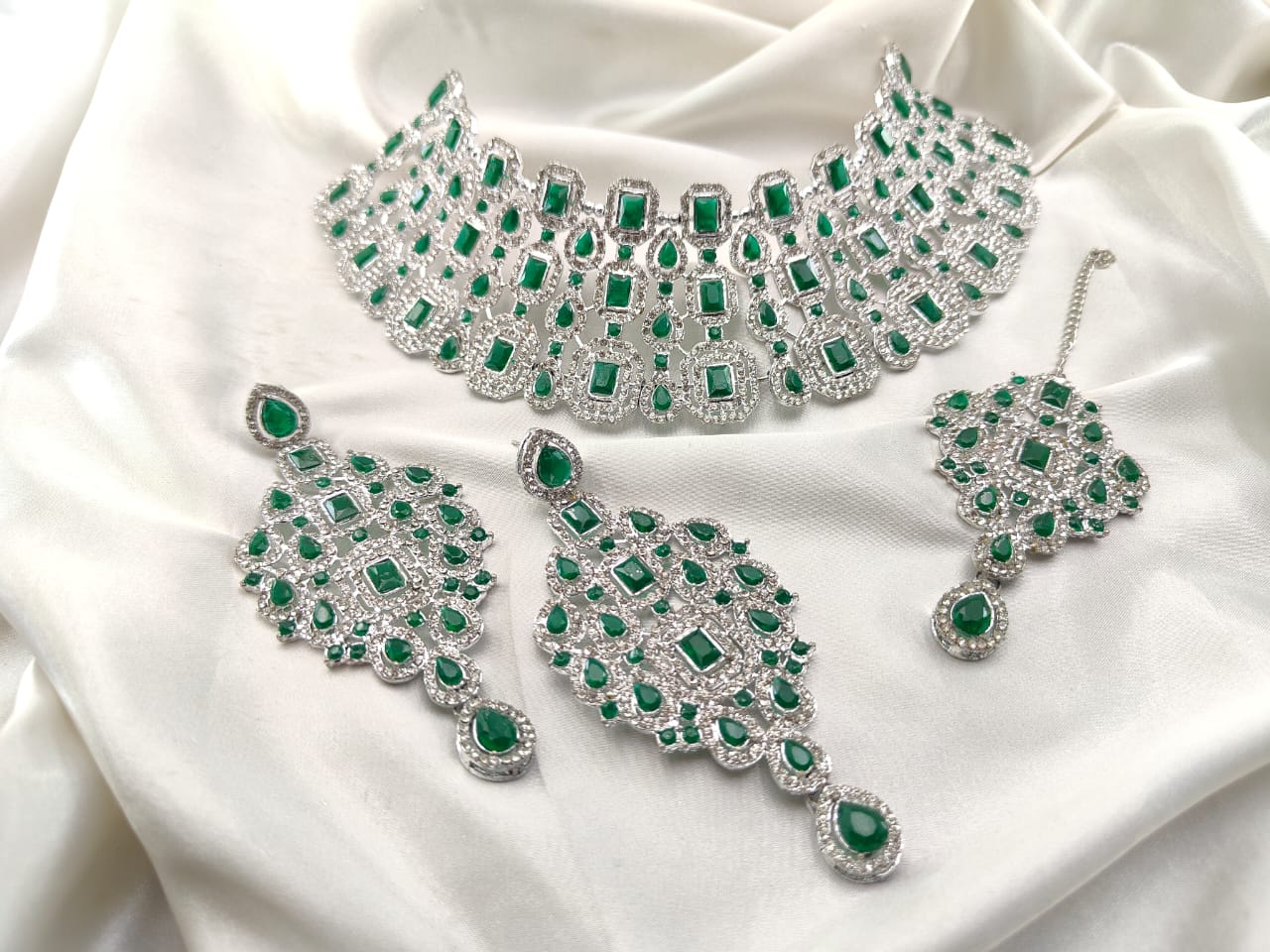 Elegant Stones Neacklace Set