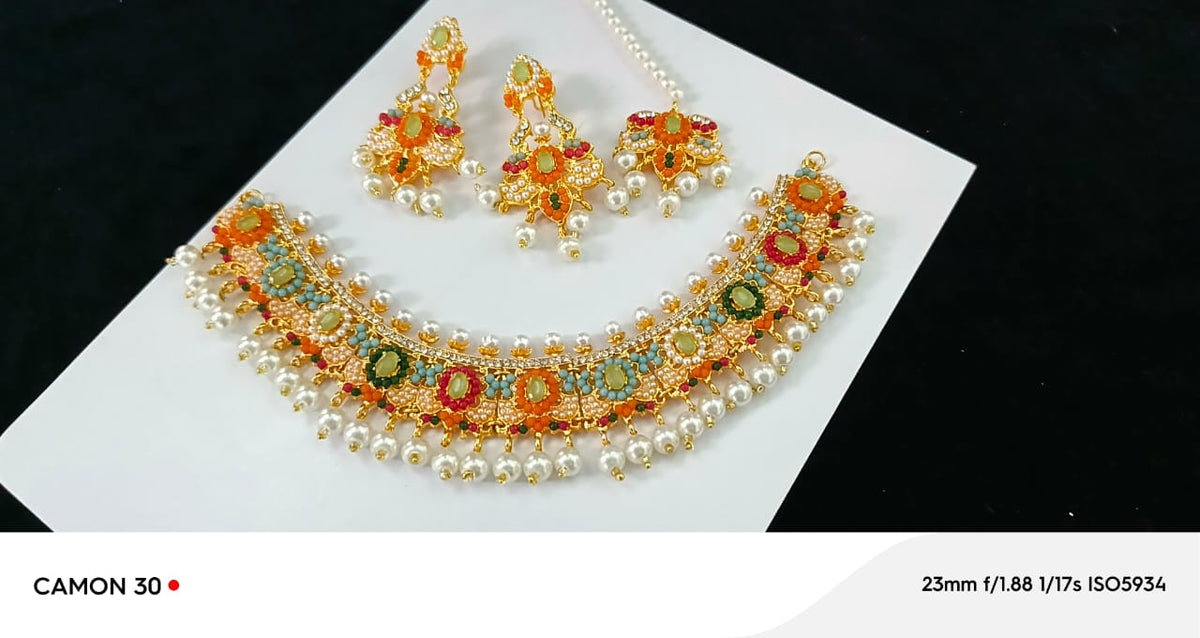 Fine Stones Neacklace Set