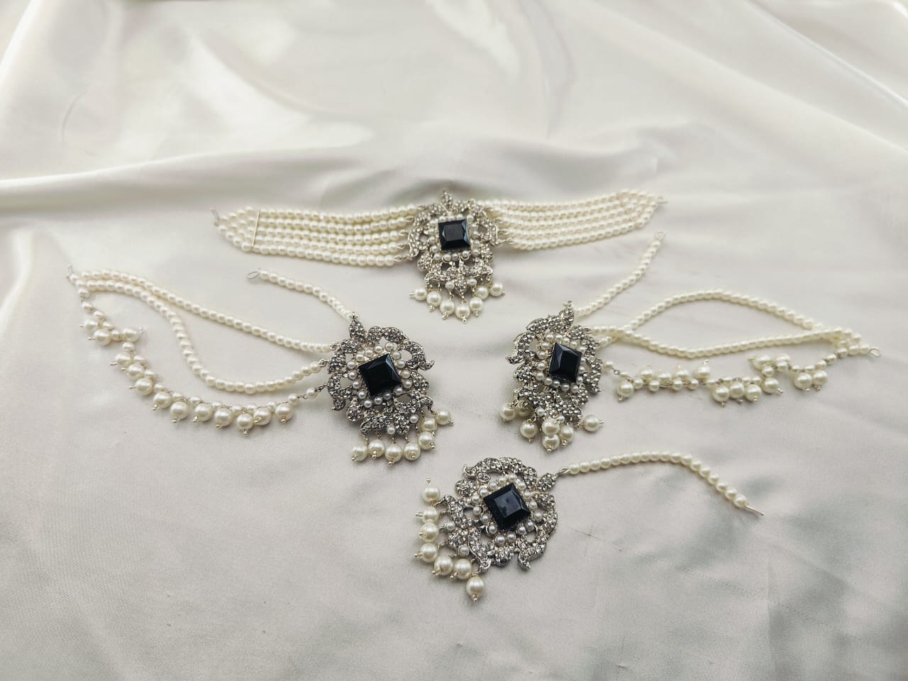 White Pearls Choker Set