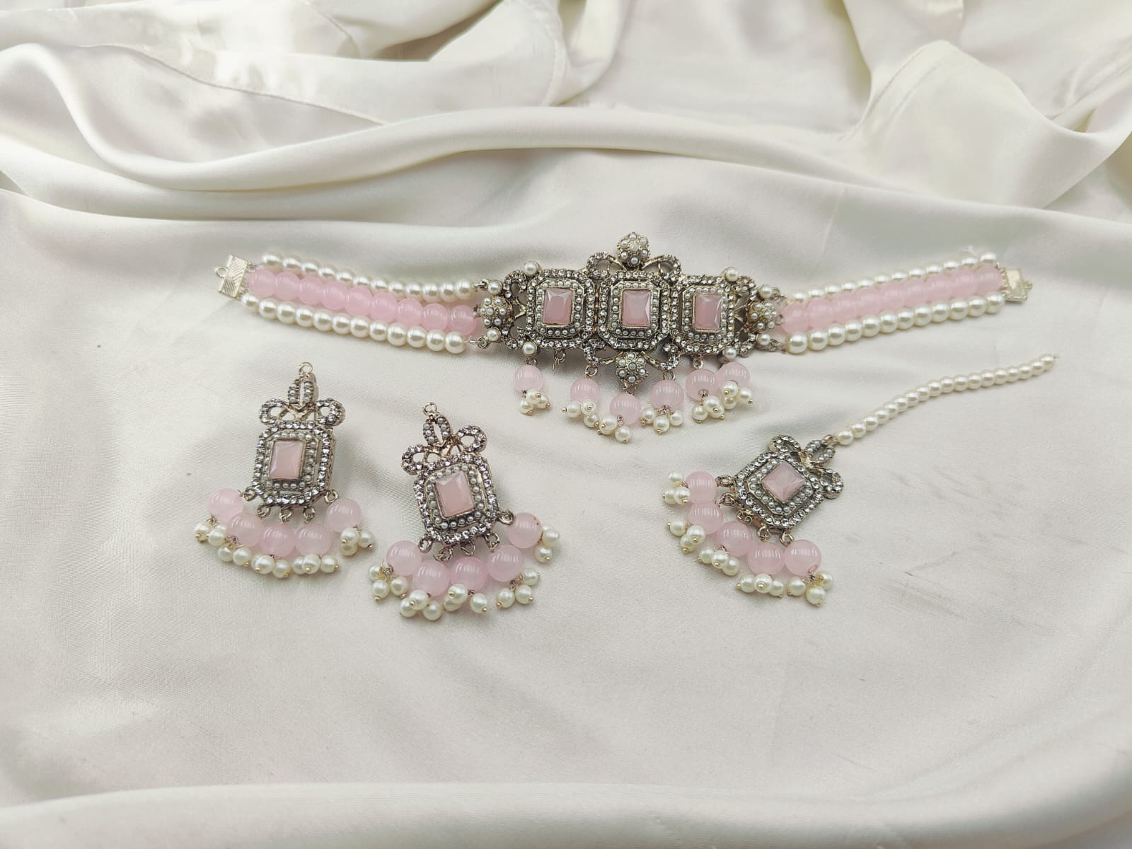 Silver Base Chokar Set