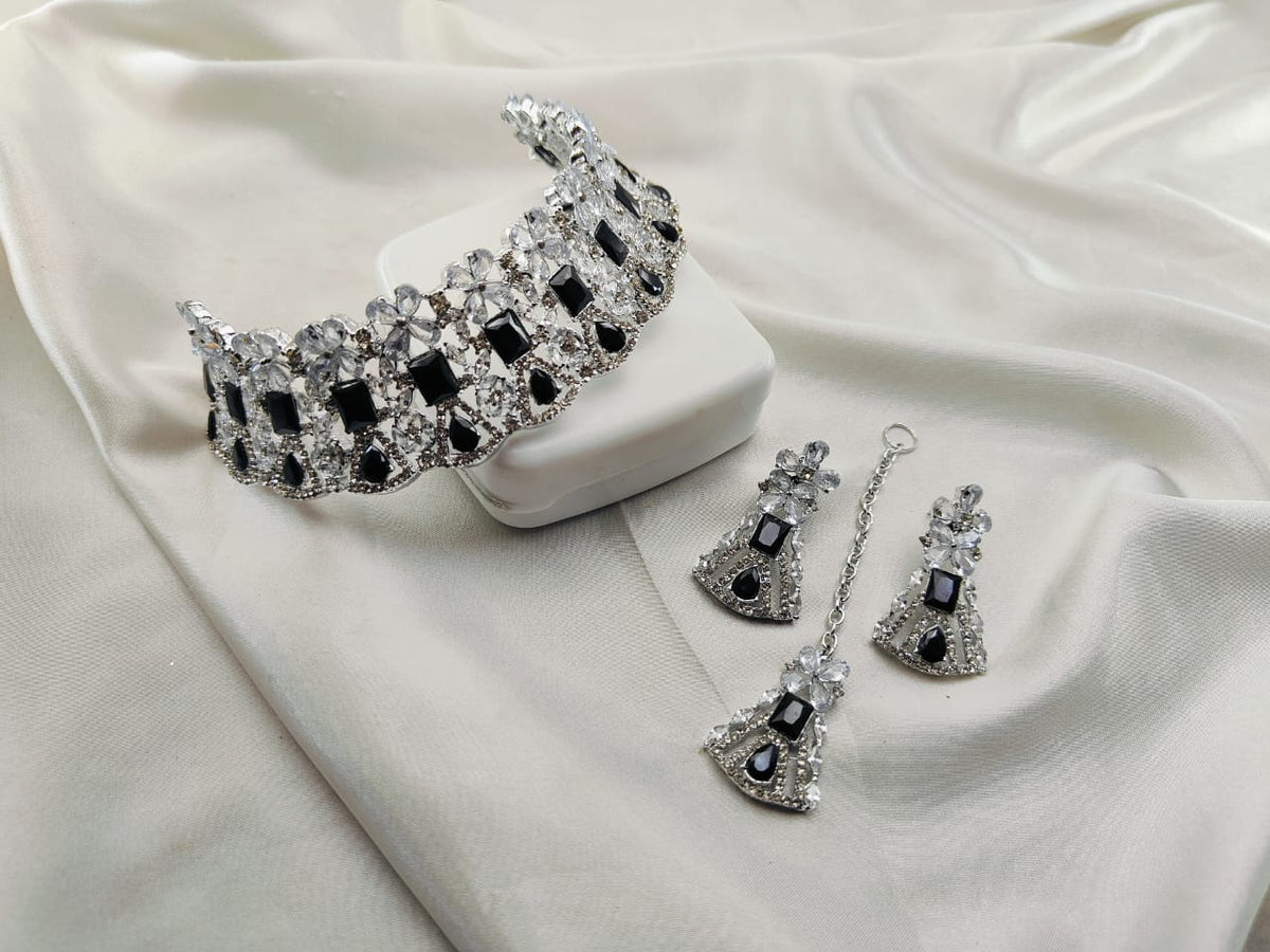 Beautiful Handmade Neacklace Set