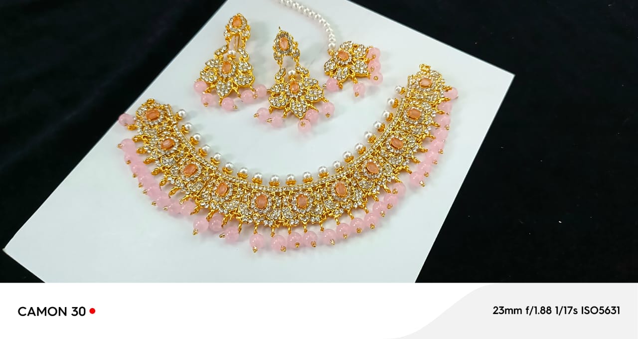 Fine Stones Neacklace Set