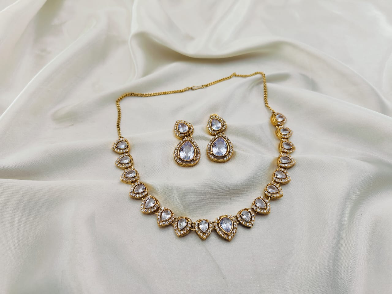 Zircon Stones Choker Set