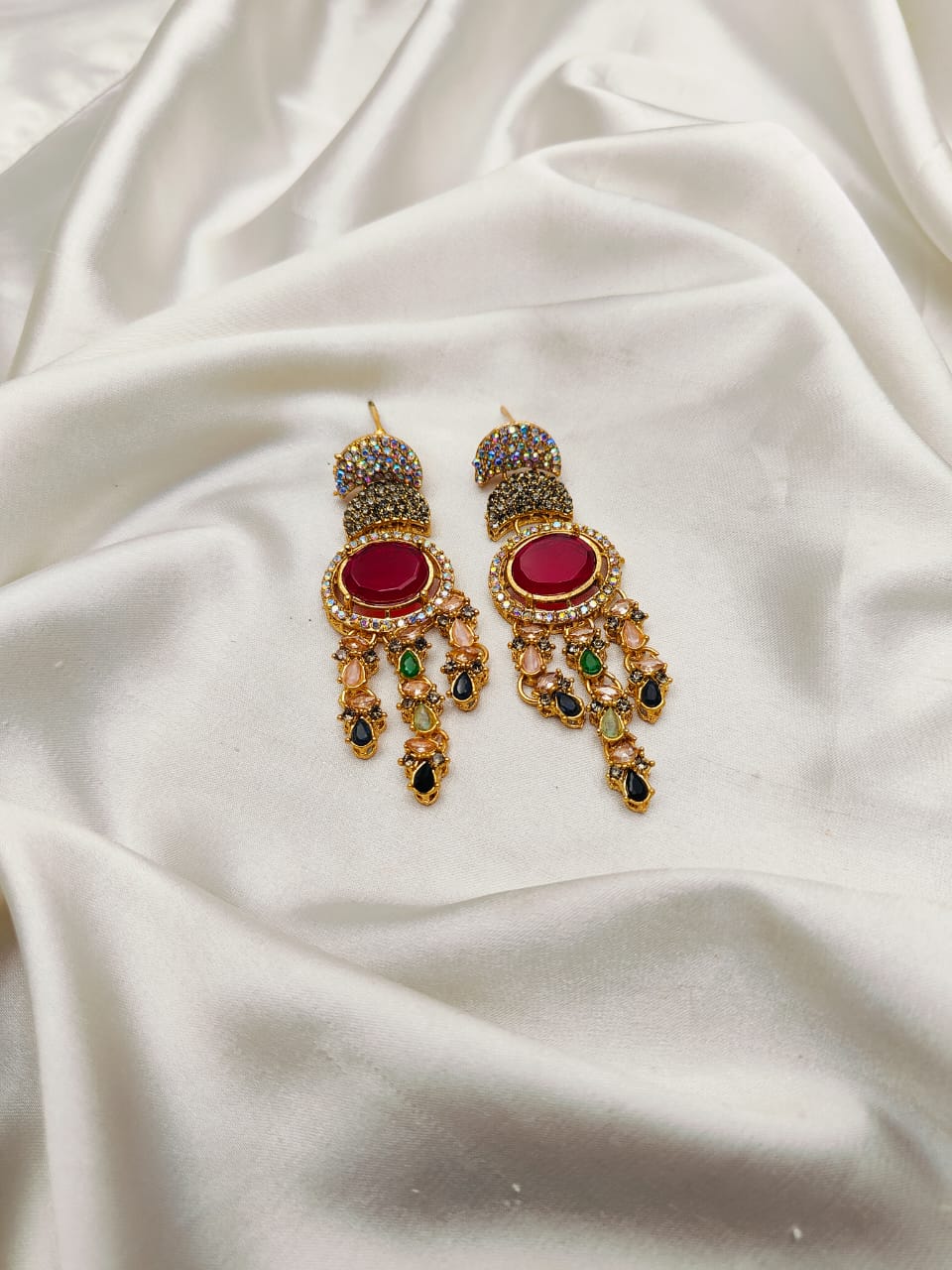 Fine Quality Stones Earrings