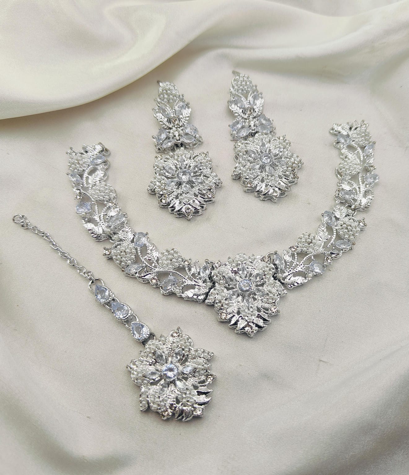 Gold Polish Neacklace Set