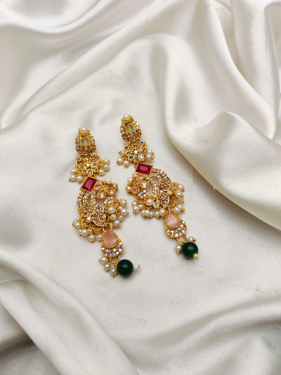 Fine Quality Stones Earrings