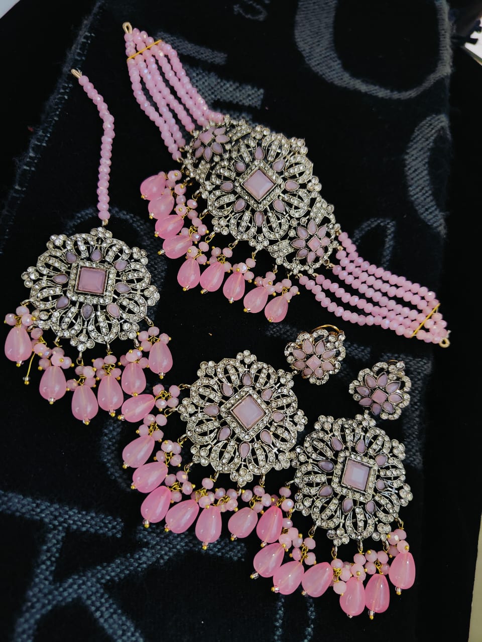 Casting Fine Quality 2Tone Choker Set