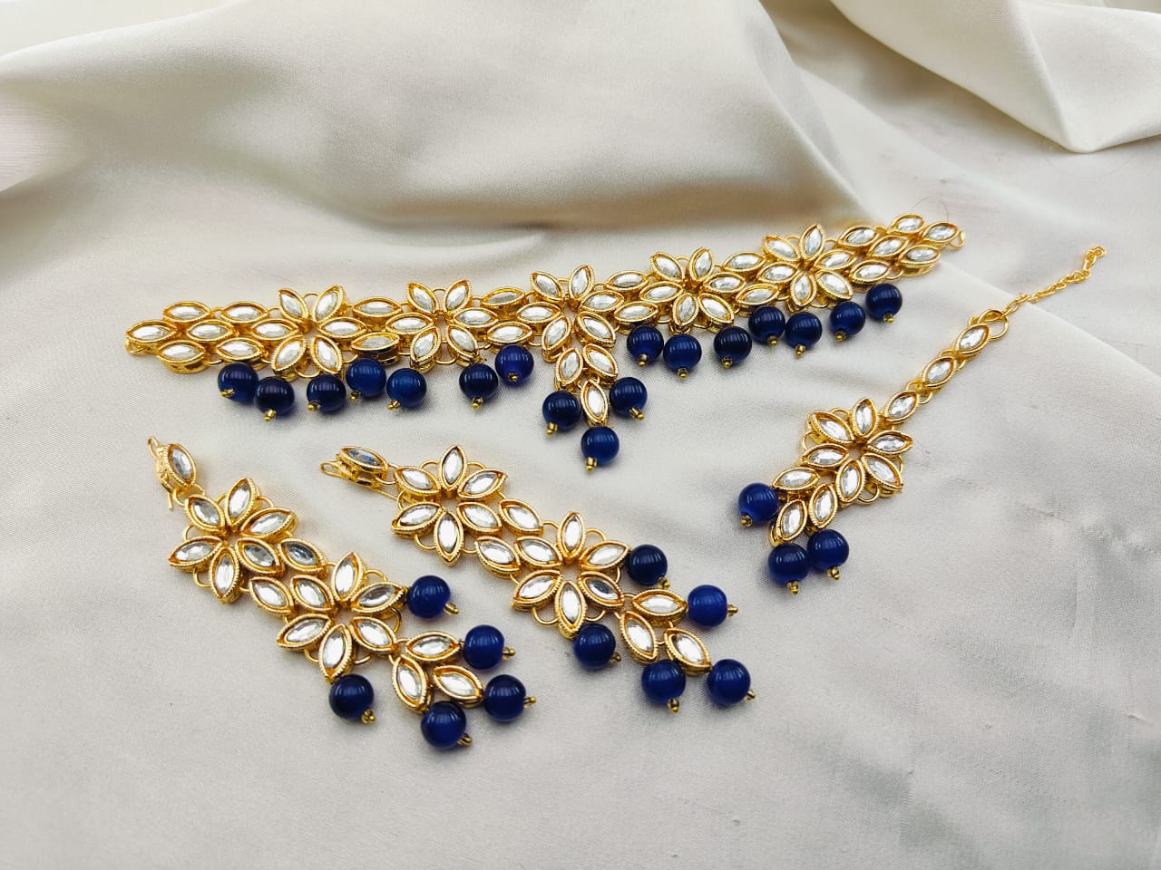 Kundan Stones Chokar Set