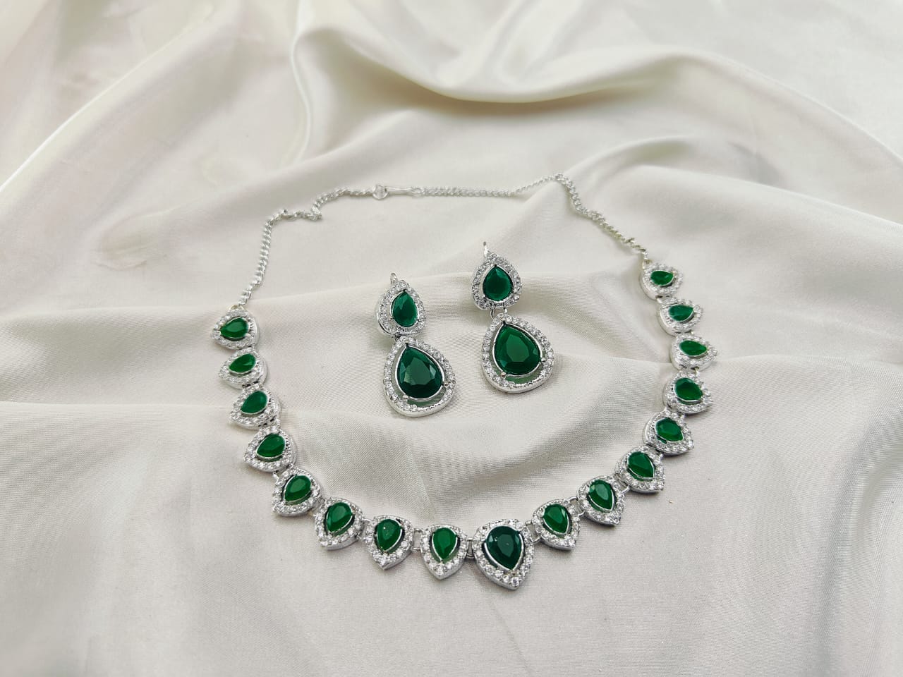 Zircon Stones Choker Set