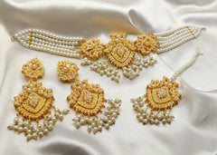 Fine Quality Neacklace Set